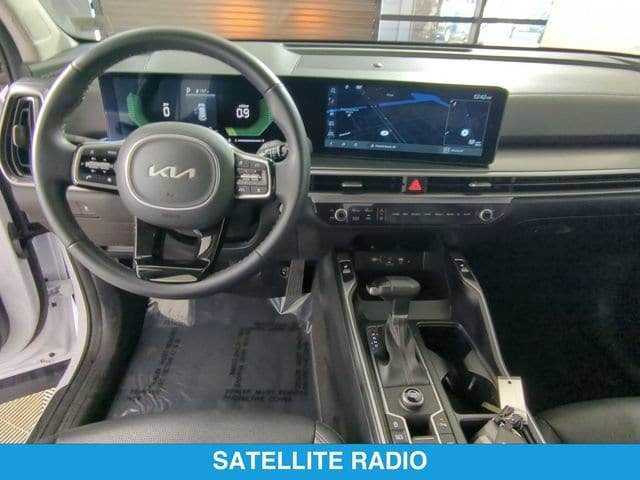 2025 Kia Sorento S - Photo 17