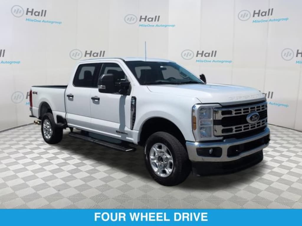 Used 2025 Ford F-250 XLT Truck Crew Cab