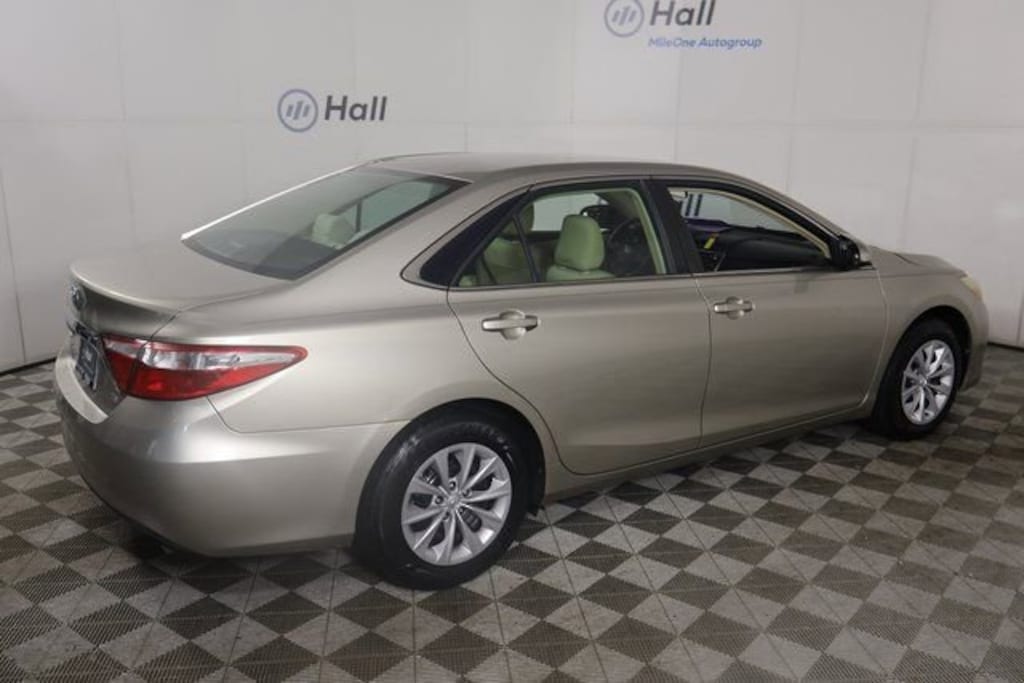 Used 2015 Toyota Camry LE Sedan