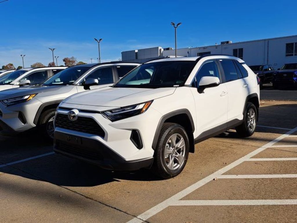 New 2025 Toyota RAV4 XLE SUV