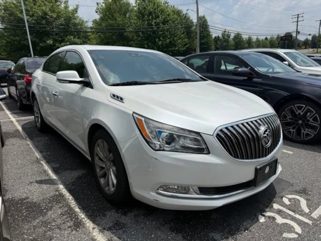 Used 2016 Buick LaCrosse Leather Group Sedan