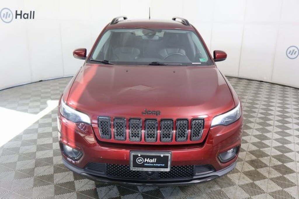 Used 2021 Jeep Cherokee Altitude SUV