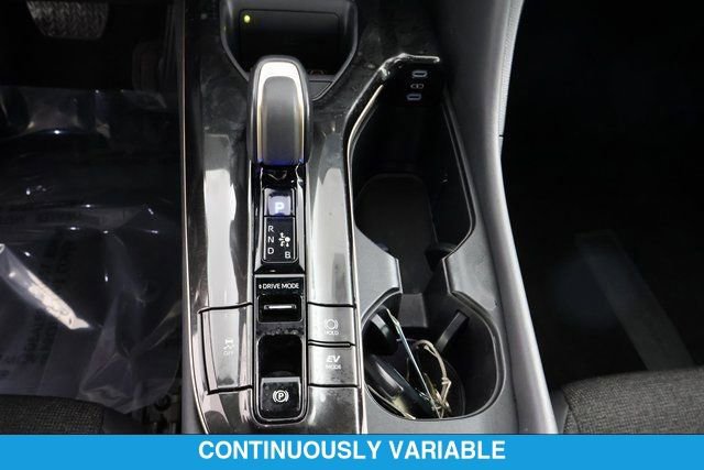 2024 Toyota Crown Limited - Photo 22