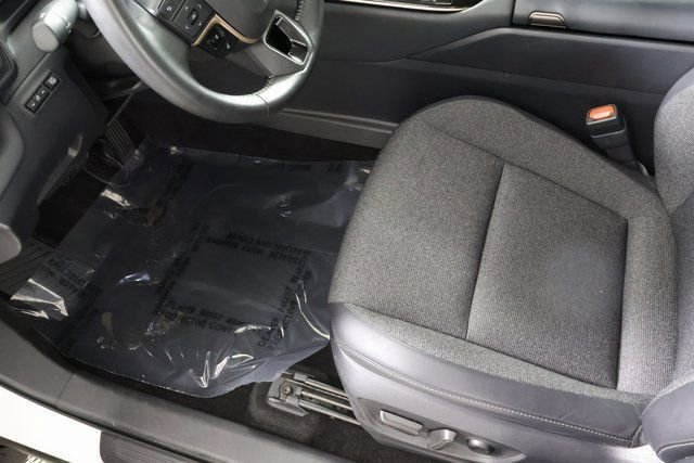 2024 Toyota Crown Limited - Photo 13