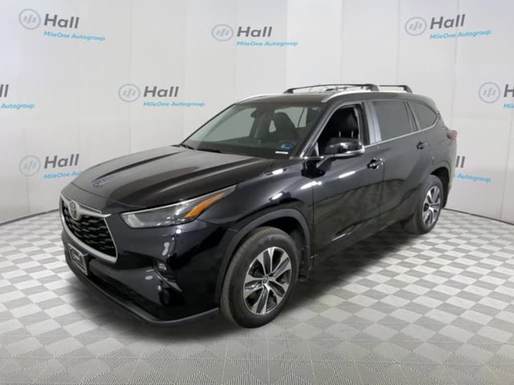 Used 2024 Toyota Highlander XLE SUV