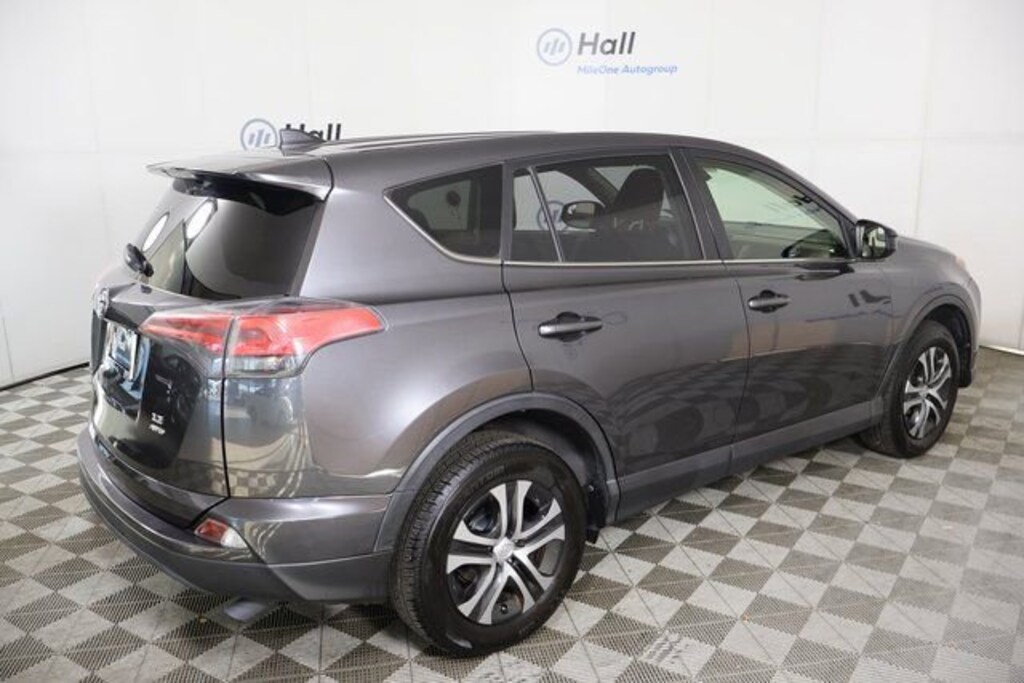 Used 2018 Toyota RAV4 LE SUV
