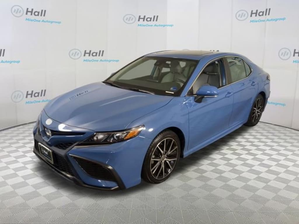 Used 2023 Toyota Camry Hybrid SE Sedan