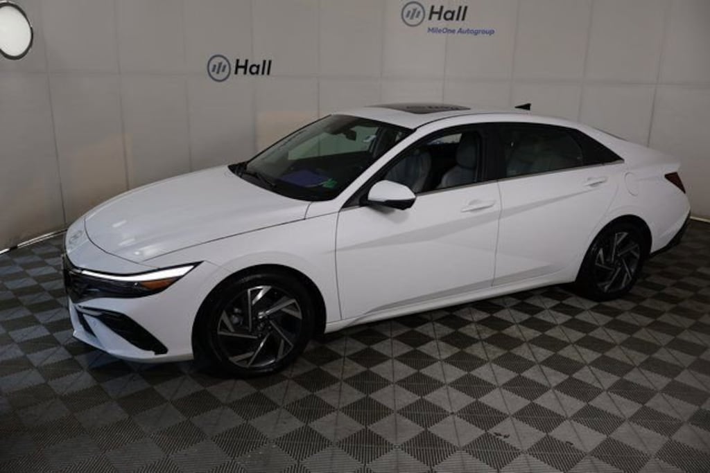 Used 2024 Hyundai Elantra Limited Sedan