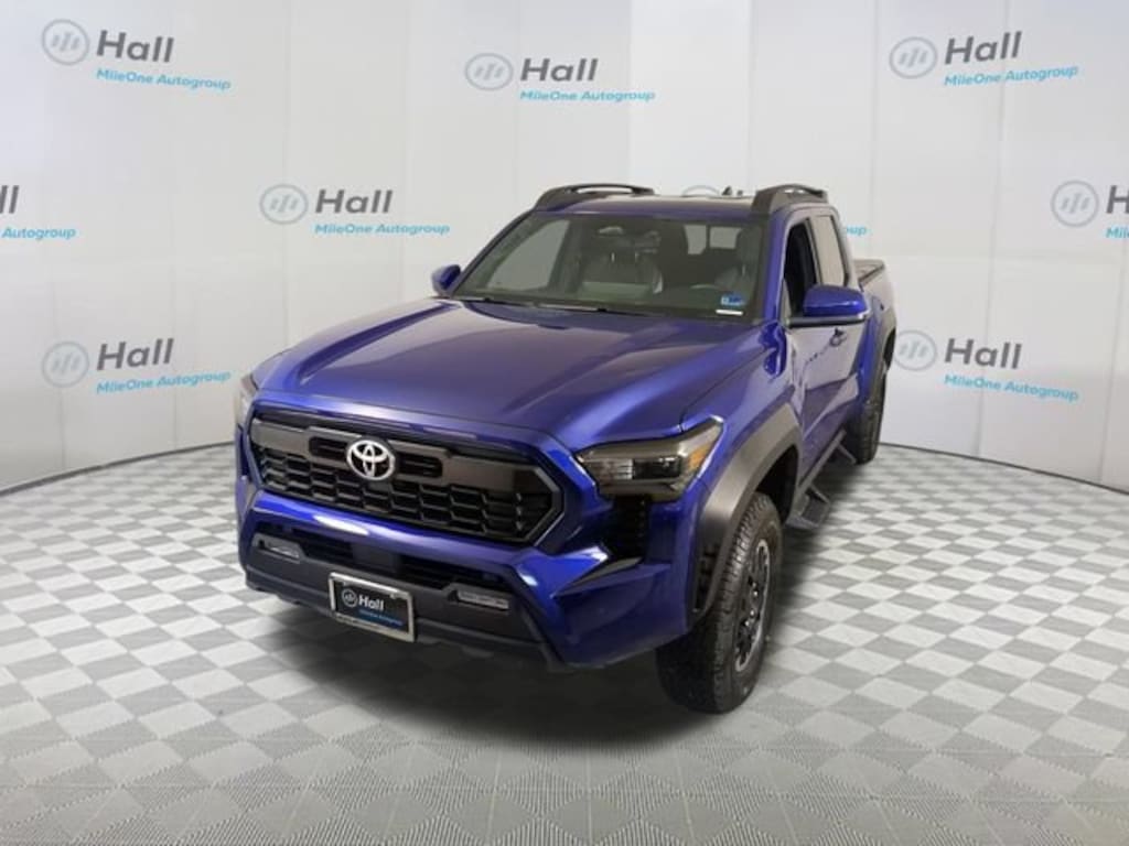Used 2025 Toyota Tacoma SR5 Truck Double Cab