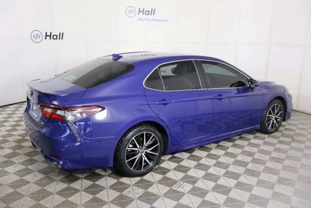 Used 2023 Toyota Camry SE Sedan