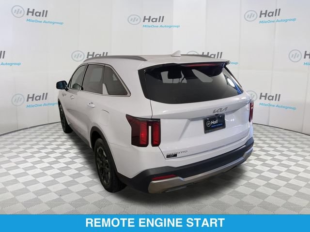 2025 Kia Sorento S - Photo 11