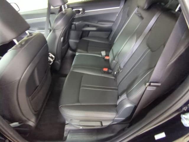 2025 Kia Sorento S - Photo 14