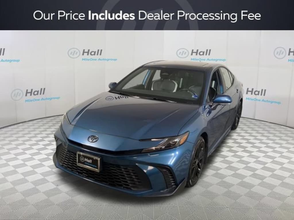 Used 2025 Toyota Camry SE Sedan