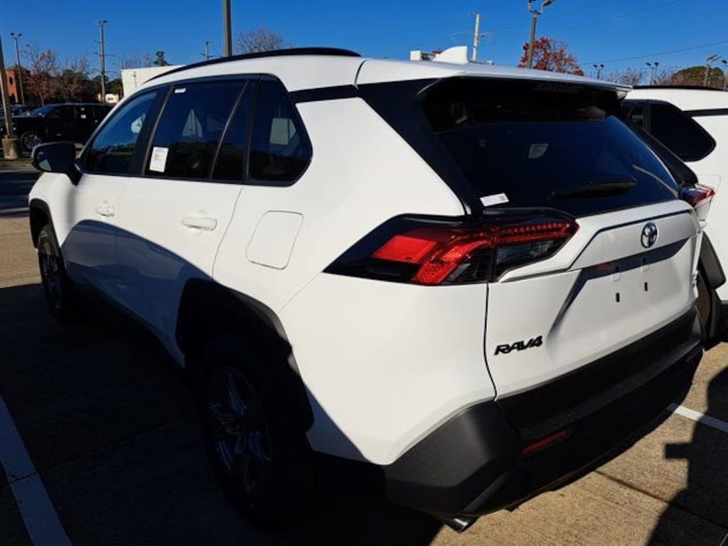 New 2025 Toyota RAV4 XLE SUV