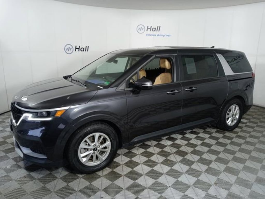 Used 2024 Kia Carnival LX MPV