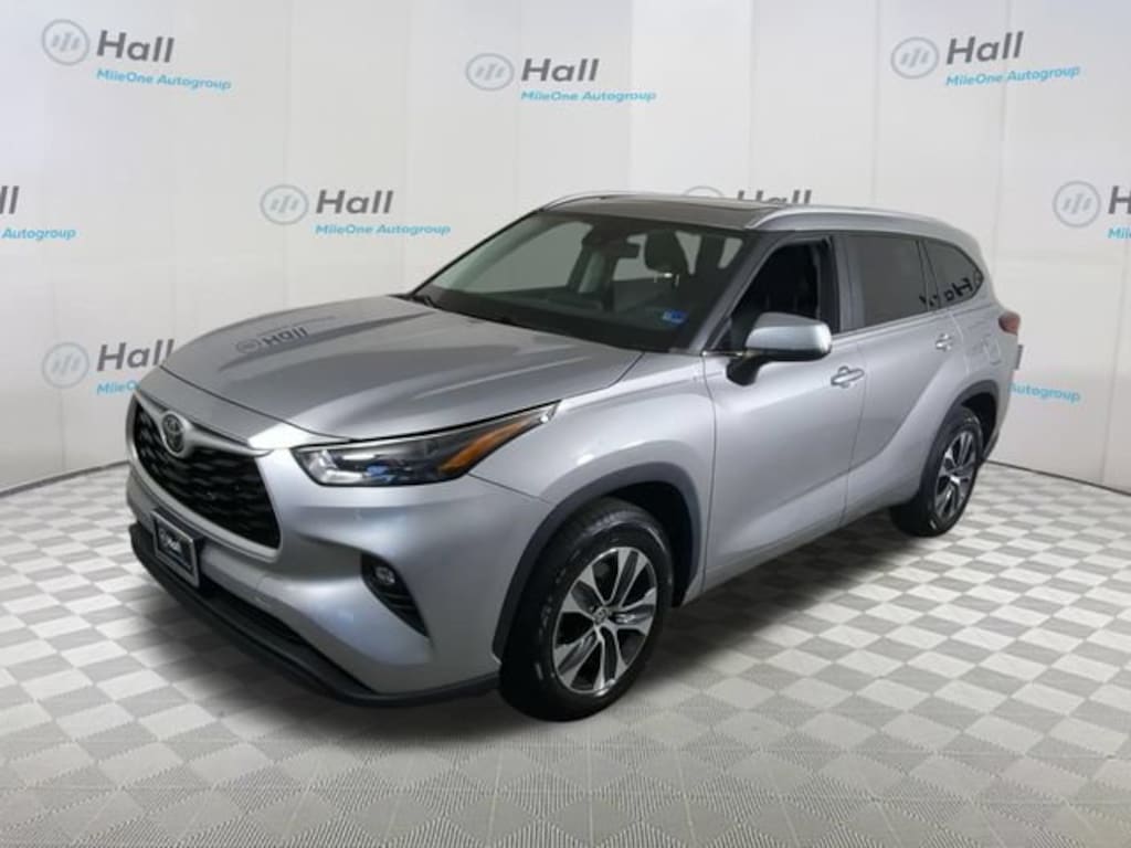 Used 2023 Toyota Highlander XLE SUV