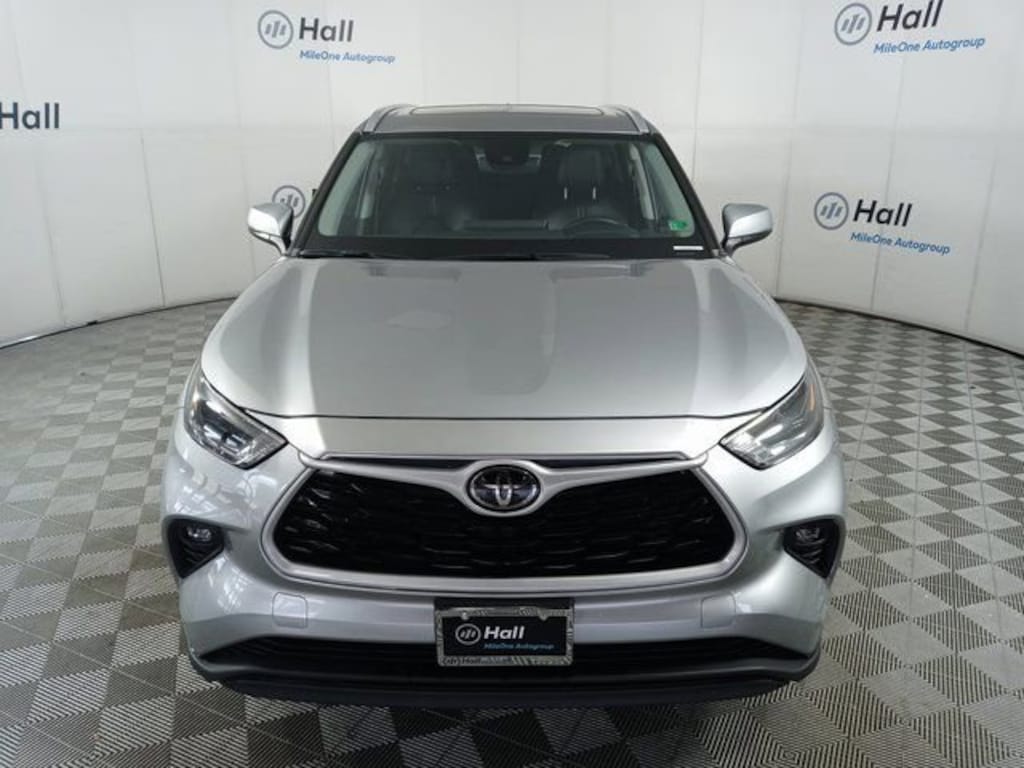Used 2023 Toyota Highlander XLE SUV
