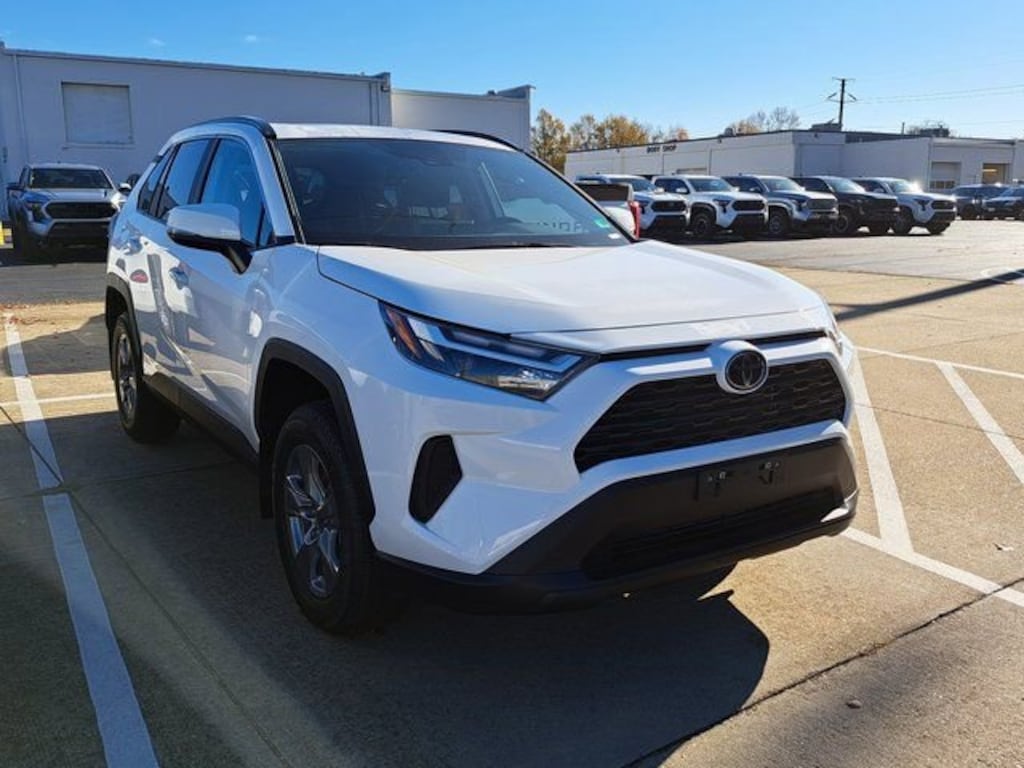 New 2025 Toyota RAV4 XLE SUV