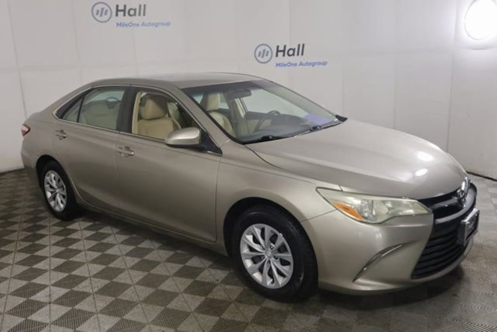 Used 2015 Toyota Camry LE Sedan