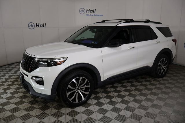 2020 Ford Explorer ST's photo