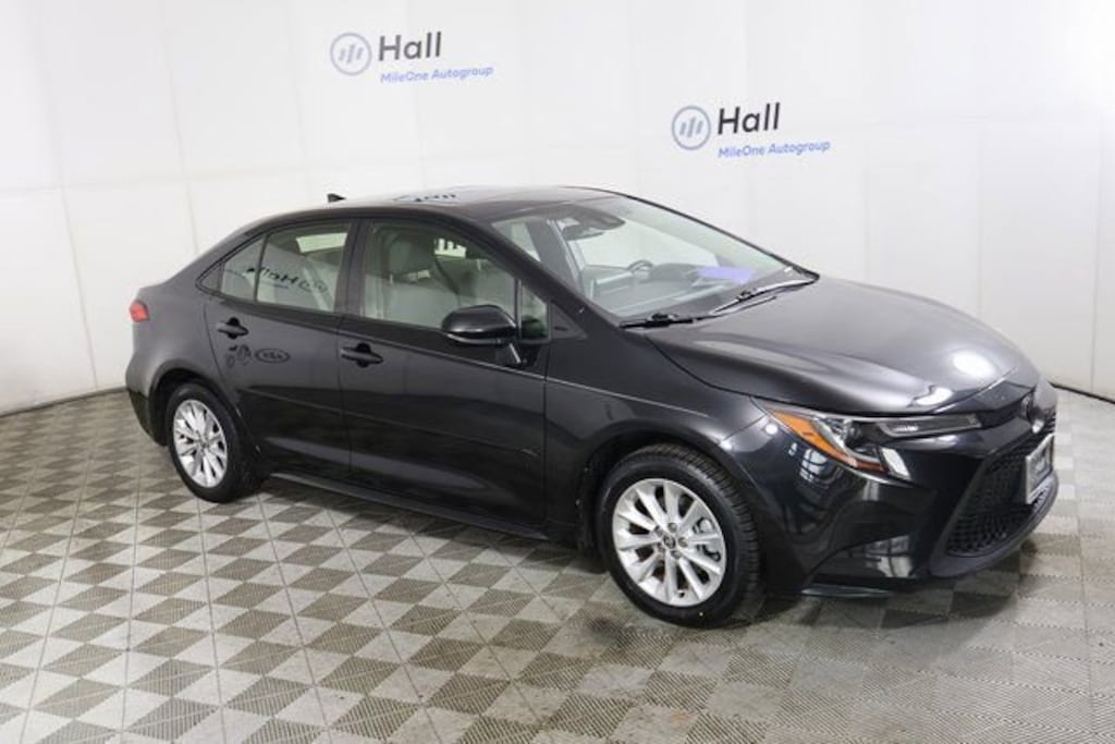 Used 2020 Toyota Corolla LE Sedan
