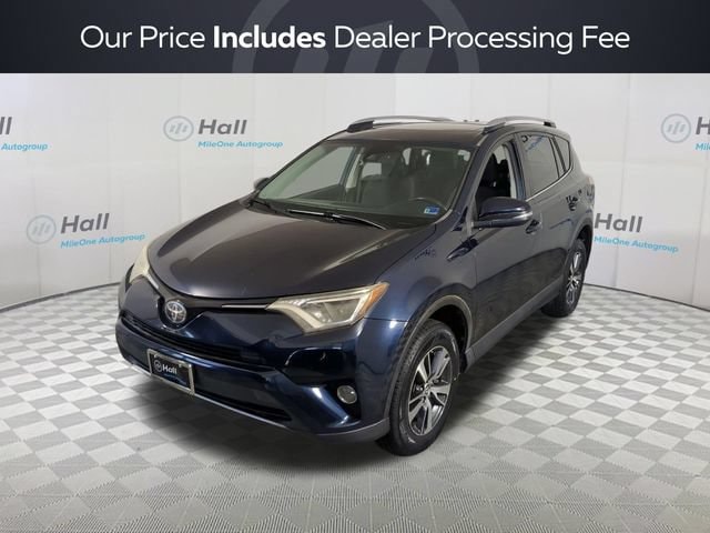 2017 Toyota RAV4 XLE's photo