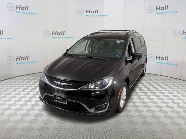 2019 Chrysler Pacifica Touring L's photo