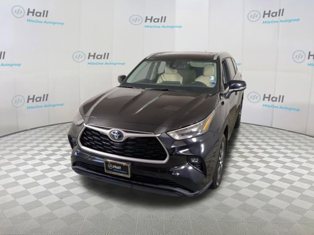 Used 2024 Toyota Highlander Hybrid XLE SUV