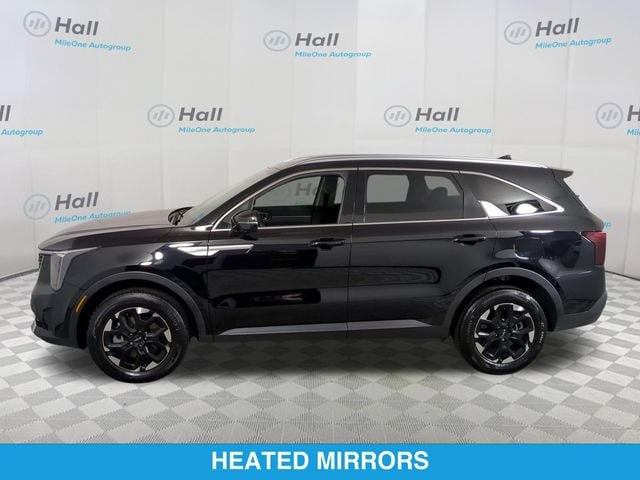 2025 Kia Sorento S - Photo 13