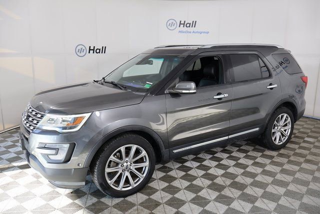 2017 Ford Explorer Limited's photo