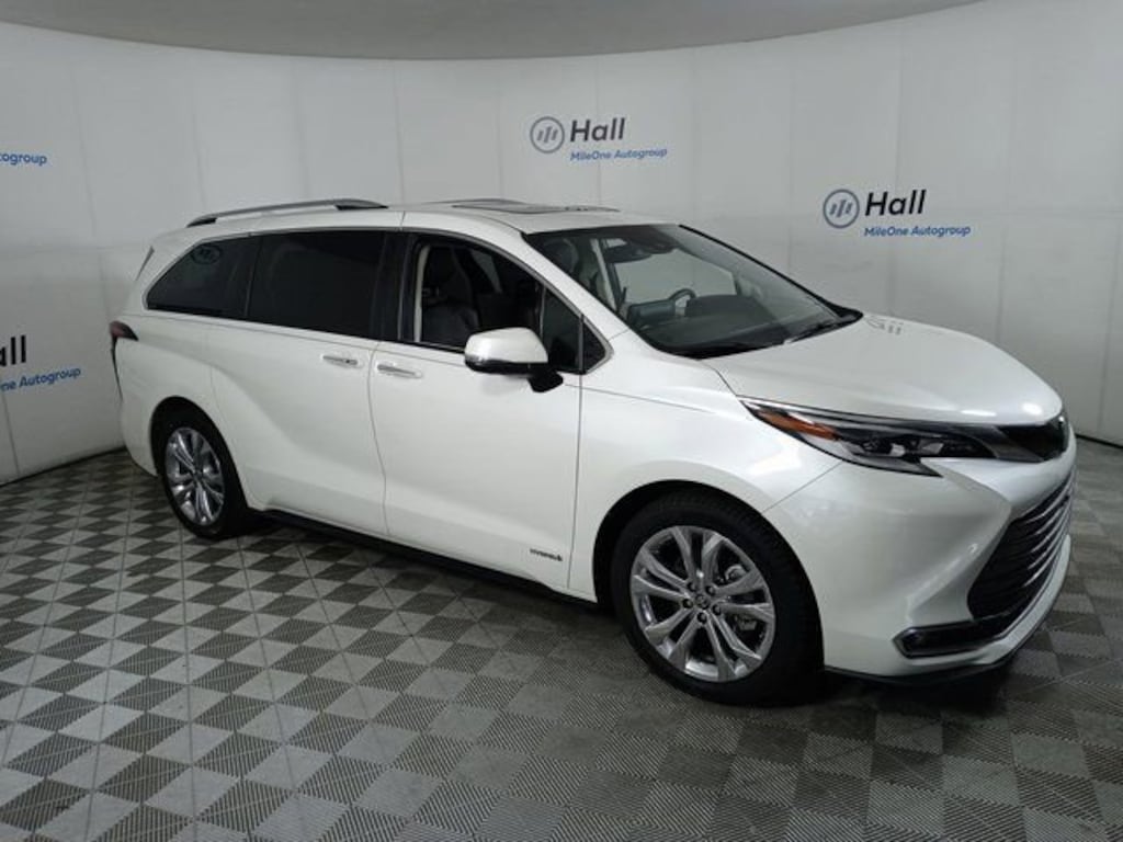 Used 2021 Toyota Sienna Platinum Van