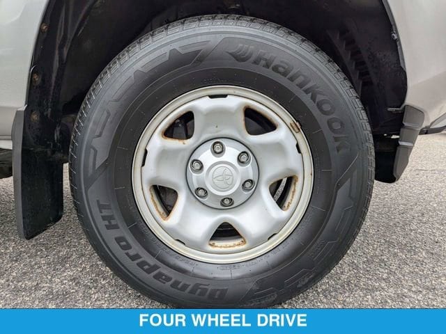 2022 Toyota Tacoma SR - Photo 32