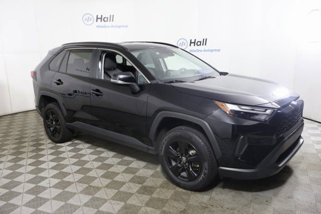 Used 2025 Toyota RAV4 XLE SUV