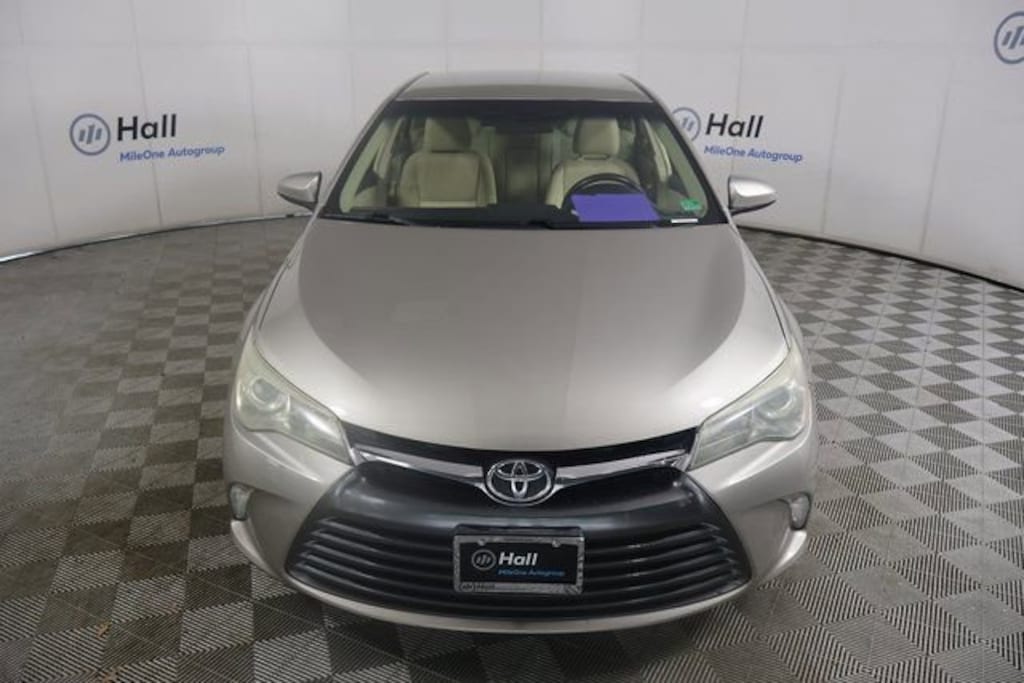 Used 2015 Toyota Camry LE Sedan