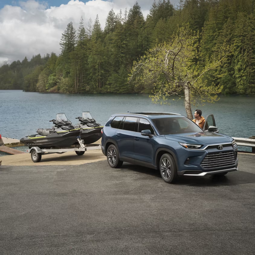 2026-Toyota-Highlander-Towing.png