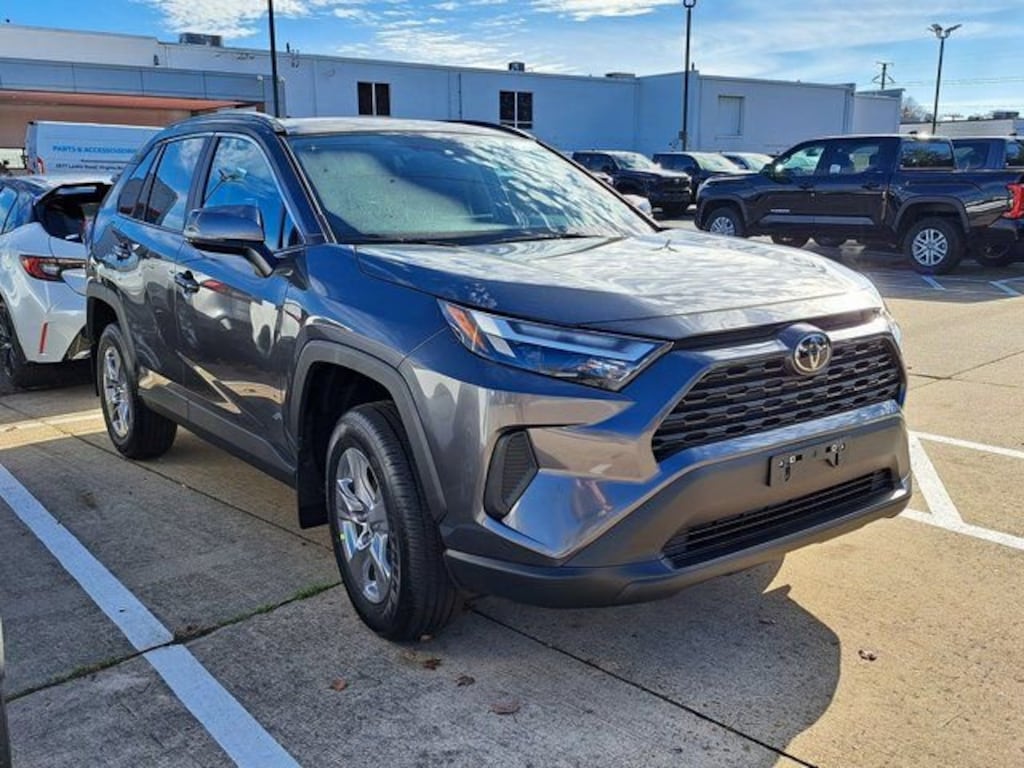 New 2025 Toyota RAV4 XLE SUV