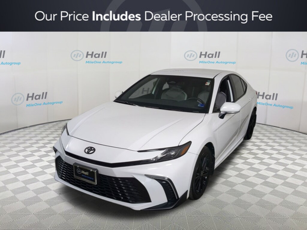 Used 2025 Toyota Camry SE Sedan