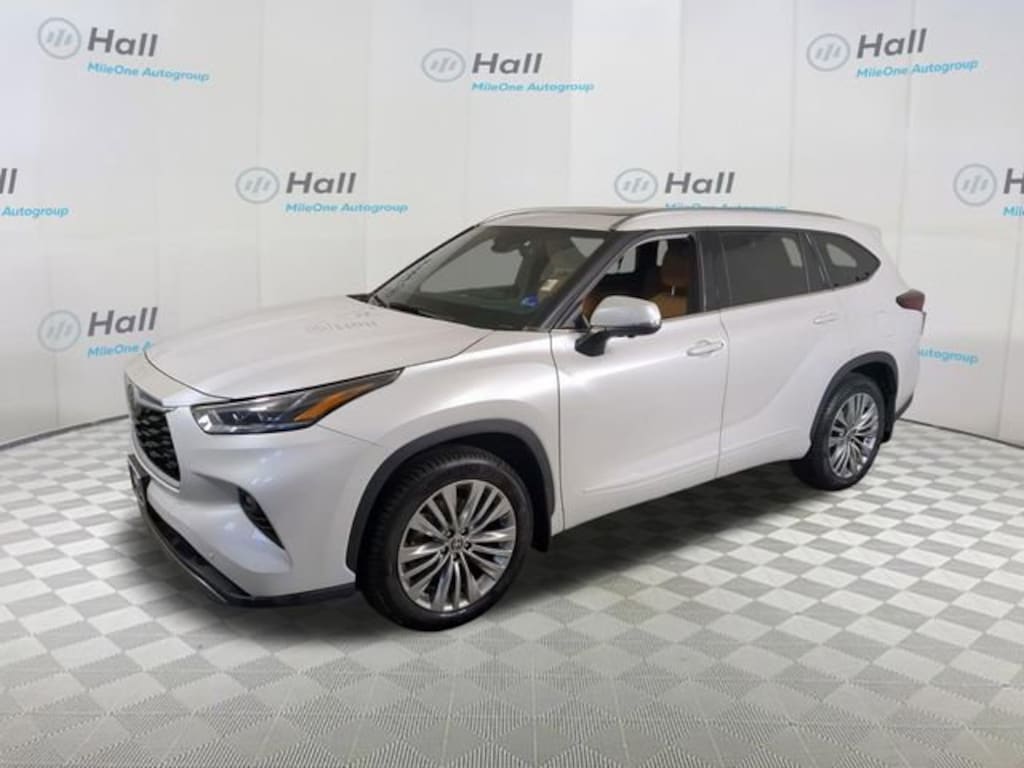 Used 2024 Toyota Highlander Platinum SUV