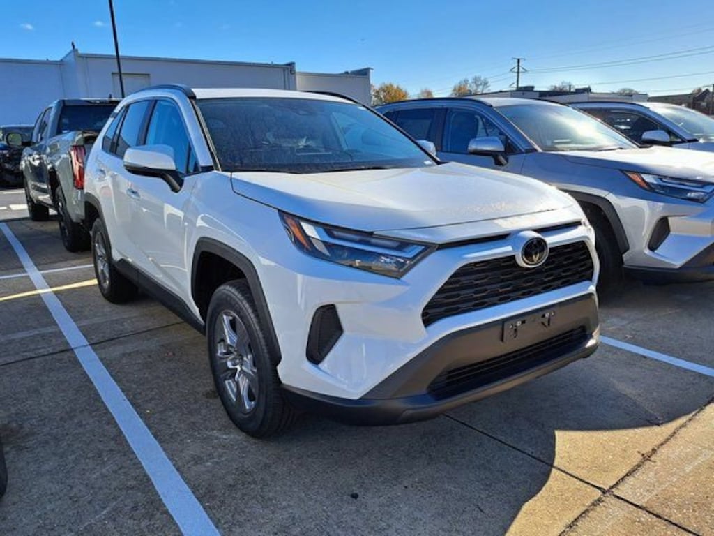 New 2025 Toyota RAV4 XLE SUV