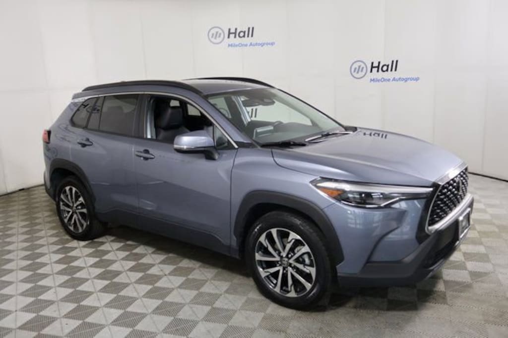 Used 2024 Toyota Corolla Cross XLE SUV