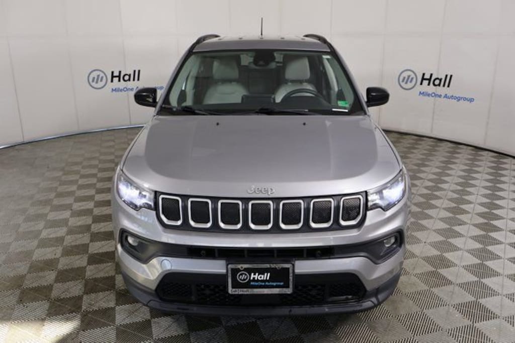 Used 2022 Jeep Compass Latitude SUV