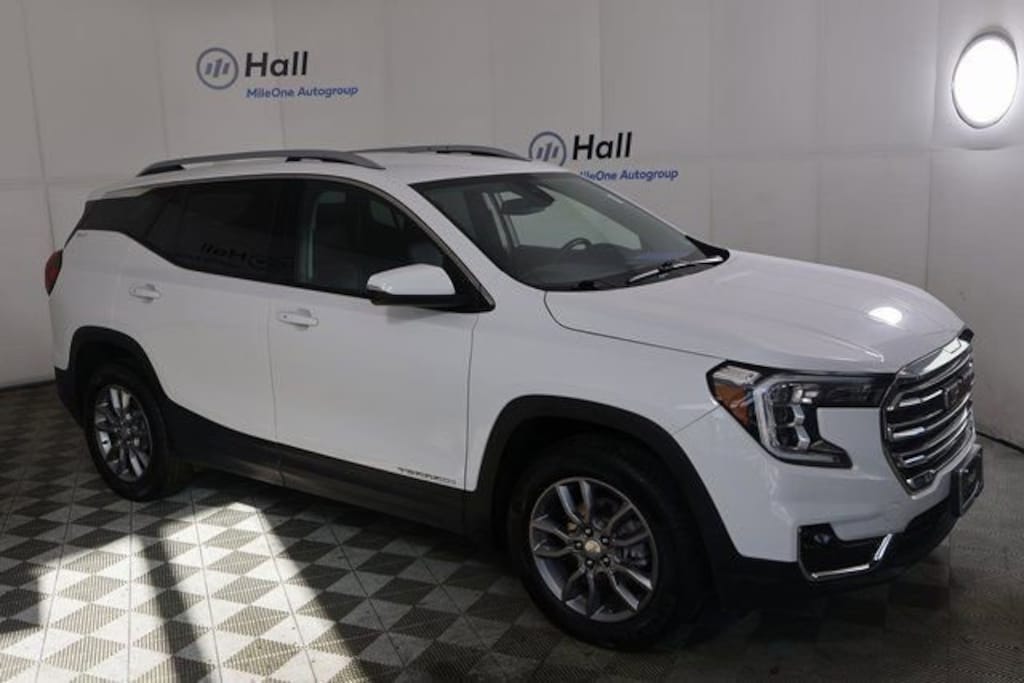 Used 2024 GMC Terrain SLT SUV