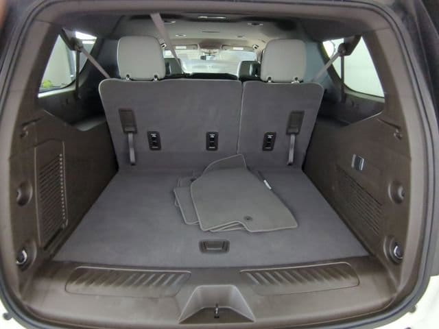 2025 Chevrolet Suburban LT - Photo 27