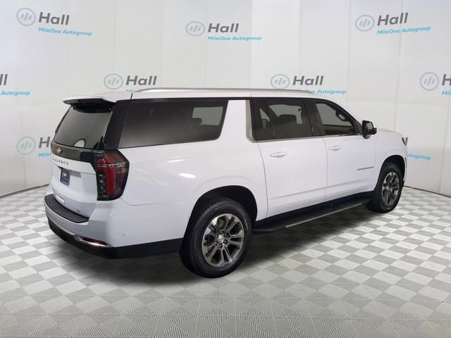 2025 Chevrolet Suburban LT - Photo 8