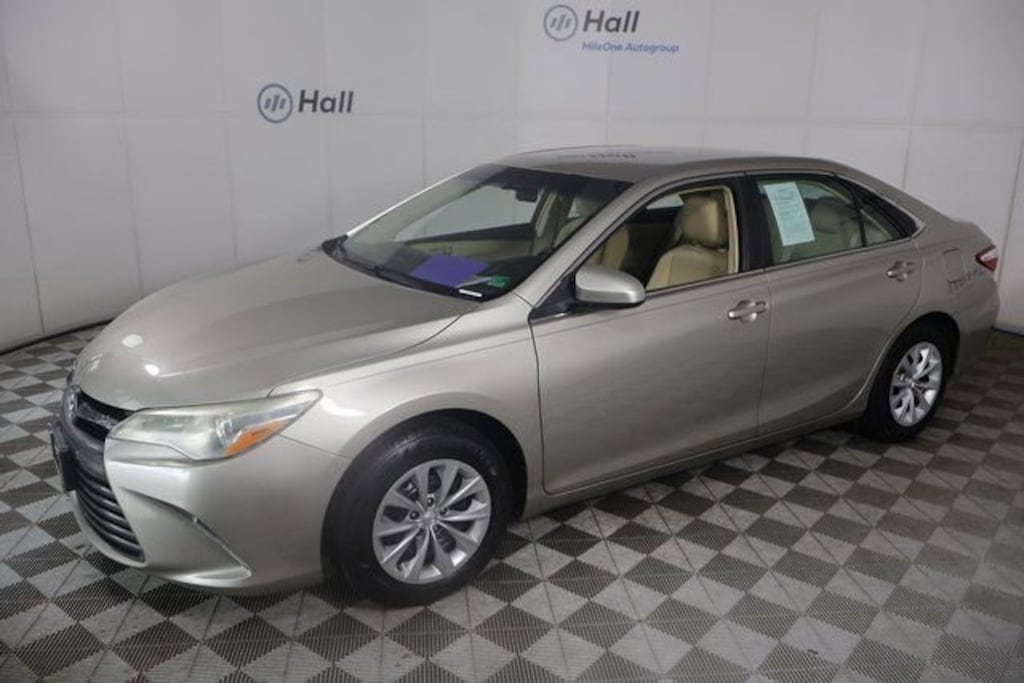 Used 2015 Toyota Camry LE Sedan