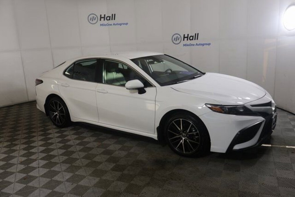 Used 2024 Toyota Camry SE Sedan
