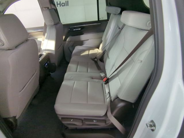 2025 Chevrolet Suburban LT - Photo 15