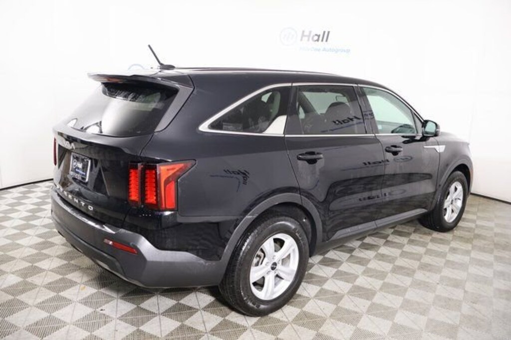 Used 2022 Kia Sorento LX SUV