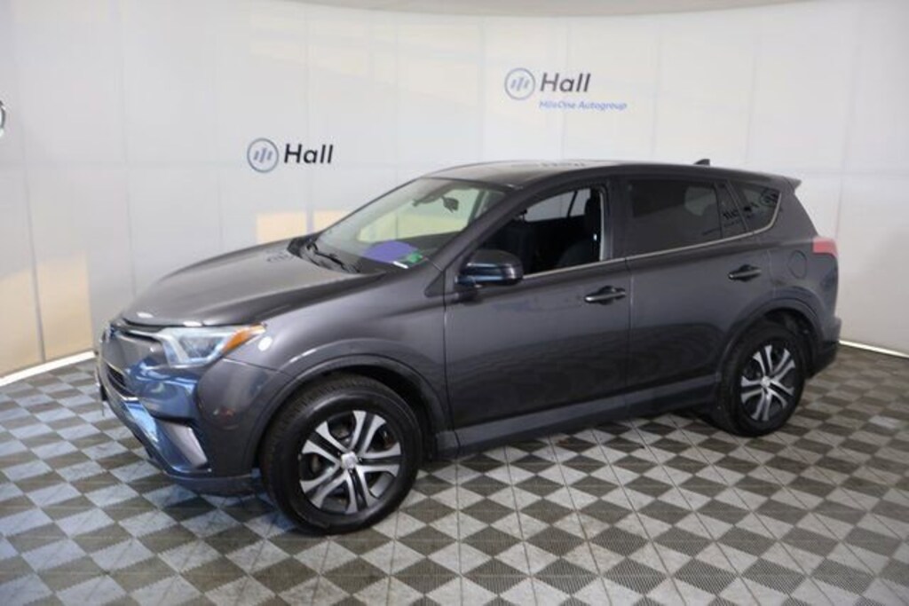 Used 2018 Toyota RAV4 LE SUV