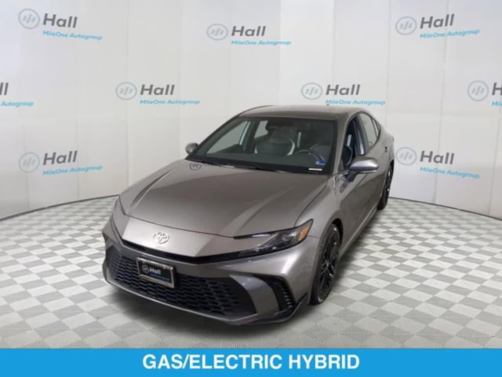 Used 2025 Toyota Camry SE Sedan